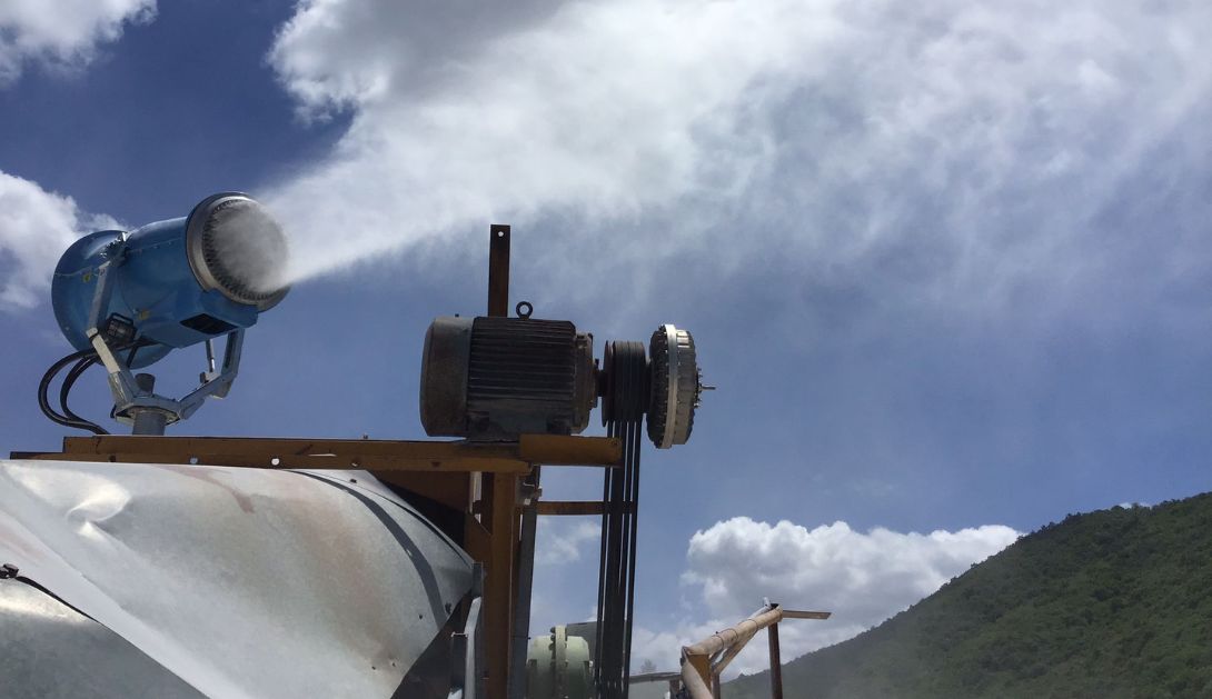 cannone a nebulizzatore che spara acqua